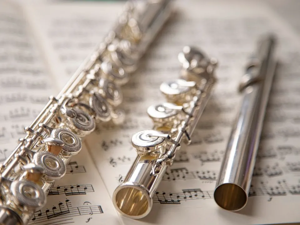 Flet — inspiracja muzyczna, instrument nie jest częścią oferty